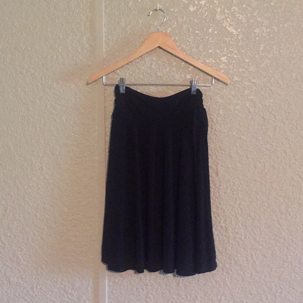 Simple | Black Skirt